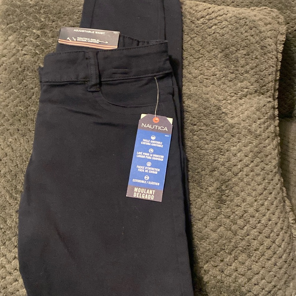 Girls size 8 nautical school
Uniform pants.